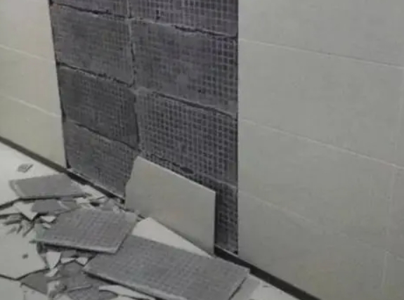 亭湖瓷砖空鼓维修公司分享下亭湖墙砖松动维修的知识